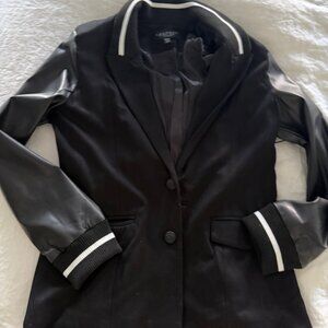 Laundry by Shelli Segal Blazer - S